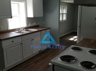 132 1/2 Lake Street - Photo 3 of 15