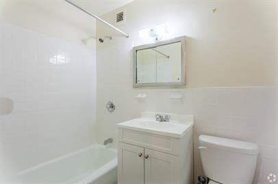 St Andrews Manor Apartments LLC - Photo 5 of 50