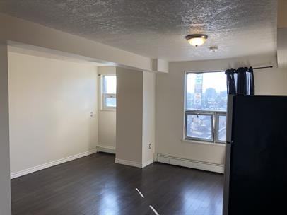 570 King Street West - Photo 2 of 14