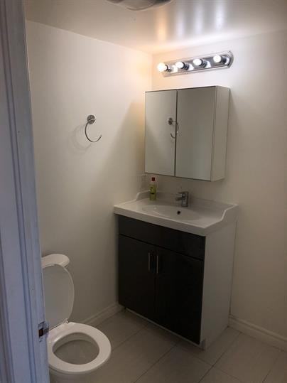 570 King Street West - Photo 6 of 14