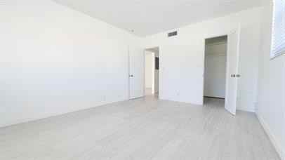 930 North 14th Court - Photo 5 of 9