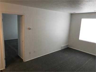 Skyview Manor - Photo 5 of 17