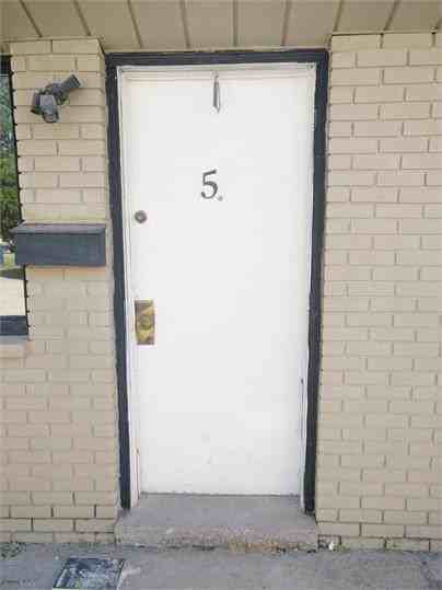 Sandwich Apartment #3173 - Photo 5 of 20