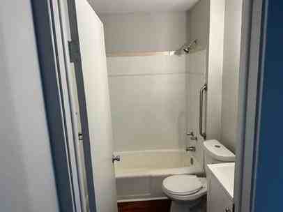 814 Steel St - Photo 2 of 14