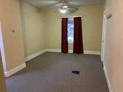 1539 Gladstone Avenue - Photo 4 of 14