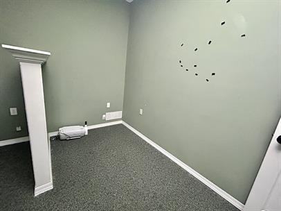 219 South 40th Avenue - Photo 4 of 8