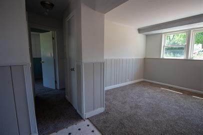 1510 Southeast Riverside Drive - Photo 2 of 50