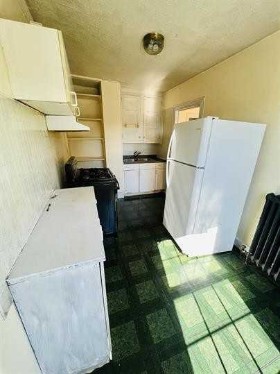 1051 Washington Street - Photo 4 of 9