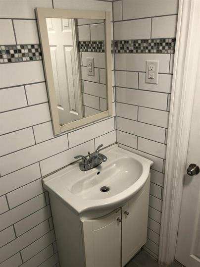 67 Sweetland Ave - Photo 4 of 13