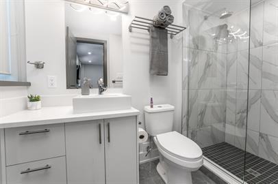 61 Parent Avenue - Photo 7 of 29