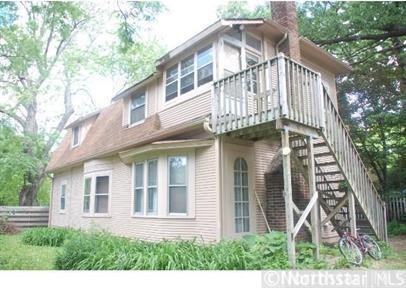 55 Williams Avenue Southeast - Photo 2 of 19