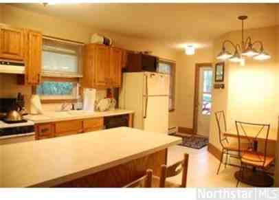 55 Williams Avenue Southeast - Photo 3 of 19