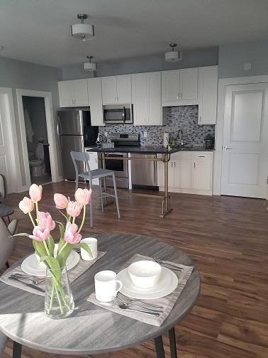 200 West 10th Street - Photo 3 of 22