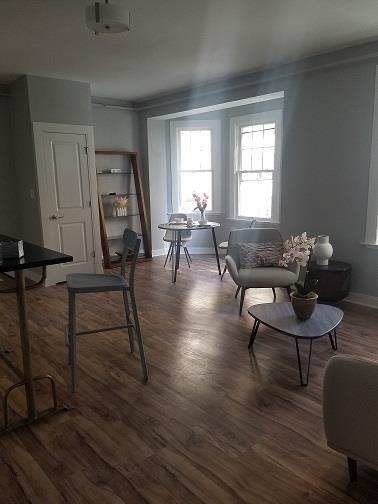 200 West 10th Street - Photo 4 of 22