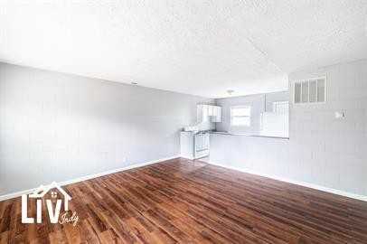 1254-1256 West 23rd Street - Photo 3 of 11