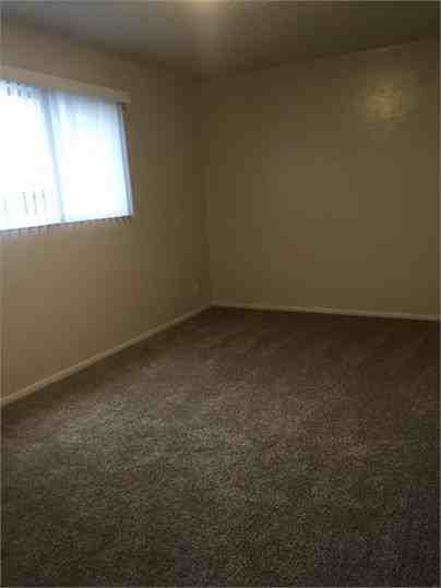 228 Stewart Street Apts - Photo 2 of 11