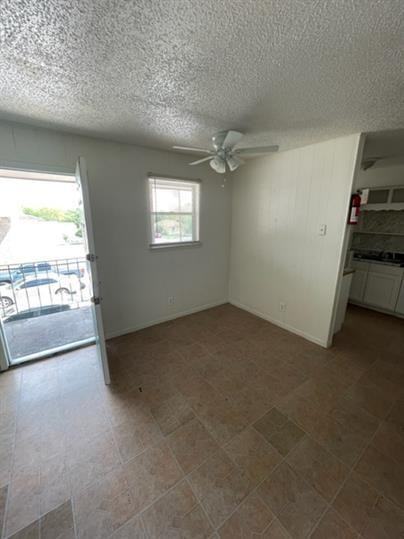 1015 PARMER AVENUE - Photo 5 of 10