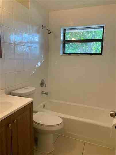 5200 Northwest 17th Court - Photo 2 of 4