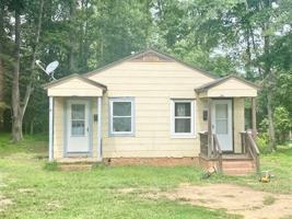 featured image of 406 Birch St