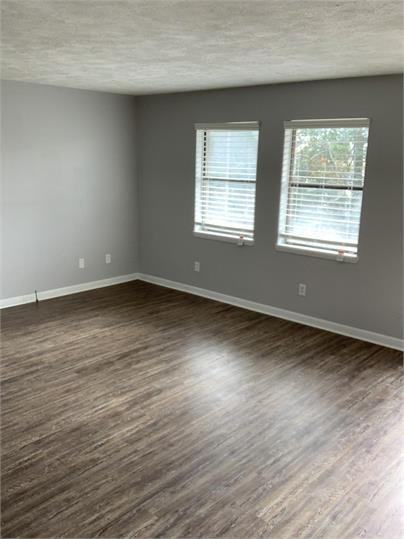 110 West Avenue North - Photo 3 of 12