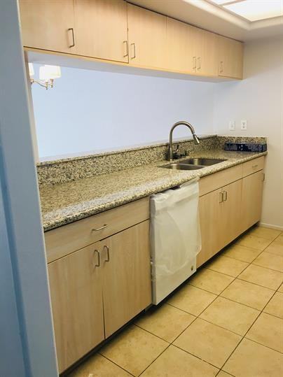 11027 Aqua Vista St - Photo 4 of 9