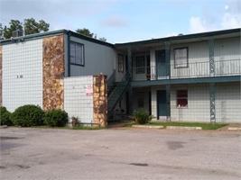 featured image of 2002 N Wayside Dr