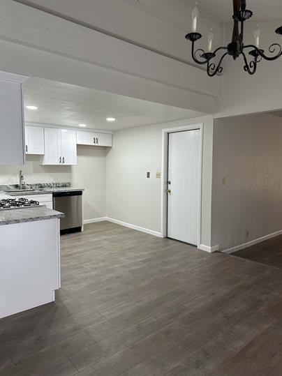 1305 Oak Terrace Court - Photo 4 of 14