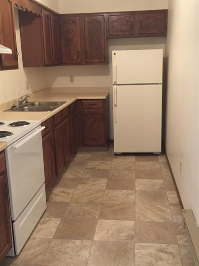 PRAIRIE VILLAGE APARTMENTS LLC - Photo 2 of 8