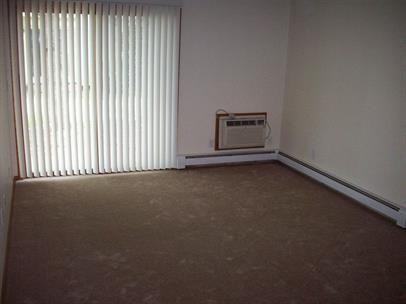 BELOIT BRITTANY APARTMENTS LLC - Photo 3 of 11