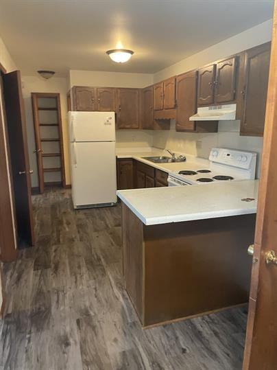 DOUGLAS CREEK APARTMENTS LLC - Photo 4 of 50