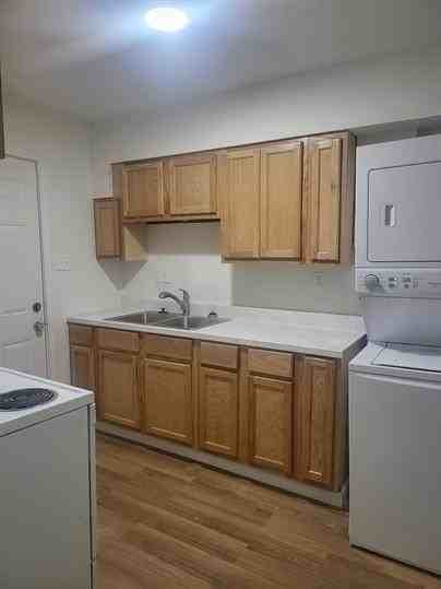 OAKWOOD MEADOWS ESTATES 4587 - Photo 2 of 28