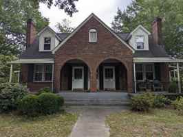 featured image of 730 Woodrow St