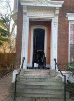 featured image of 514 W Oak St