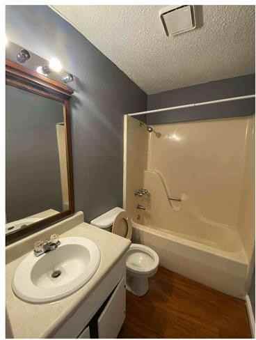 Mulberry Apartments - Photo 3 of 5