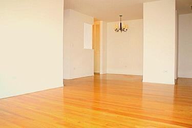 1055 W. Catalpa - Photo 4 of 32