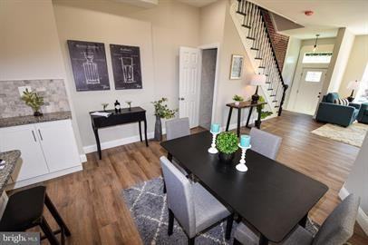 758 Dolphin Street - Photo 7 of 27