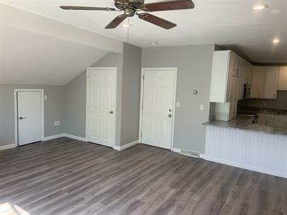 Beach Street - Photo 2 of 10