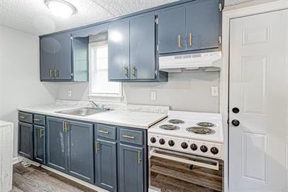 824 Winston Road - Photo 3 of 13