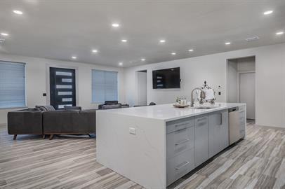 2520 5th Avenue - Photo 4 of 24