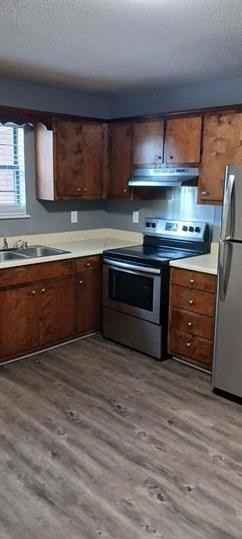 Greenbrier Apartments - Photo 3 of 10