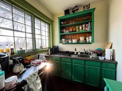 206 Willard Way Apartment - Photo 4 of 16