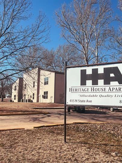 WELLS GREY APARTMENTS - Photo 7 of 7