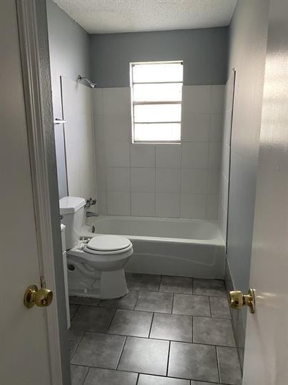 Signature One Apartments - Photo 2 of 6