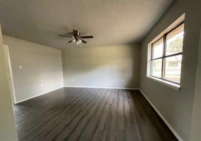 1325 Cedar St - Photo 3 of 48