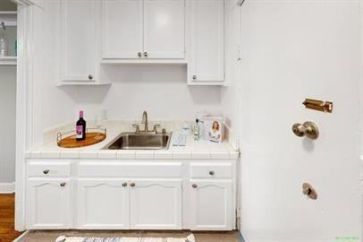 1130 West Brook Street - Photo 3 of 7