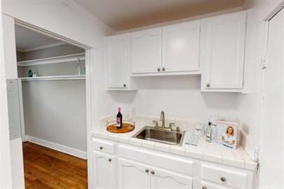 1130 West Brook Street - Photo 4 of 7