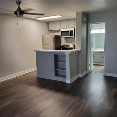 915 West 21st Street - Photo 3 of 3