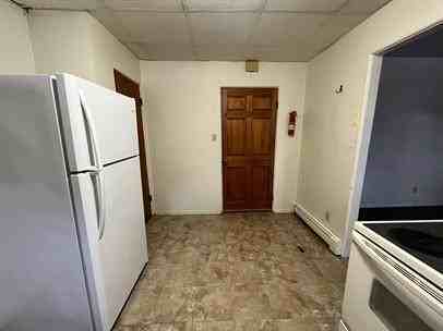 327 South 5th Street - Photo 2 of 4