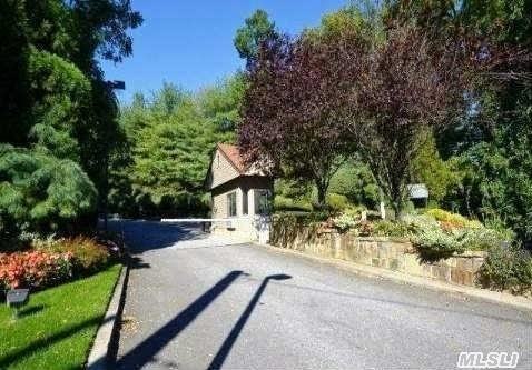 27 The Circle - Photo 2 of 20