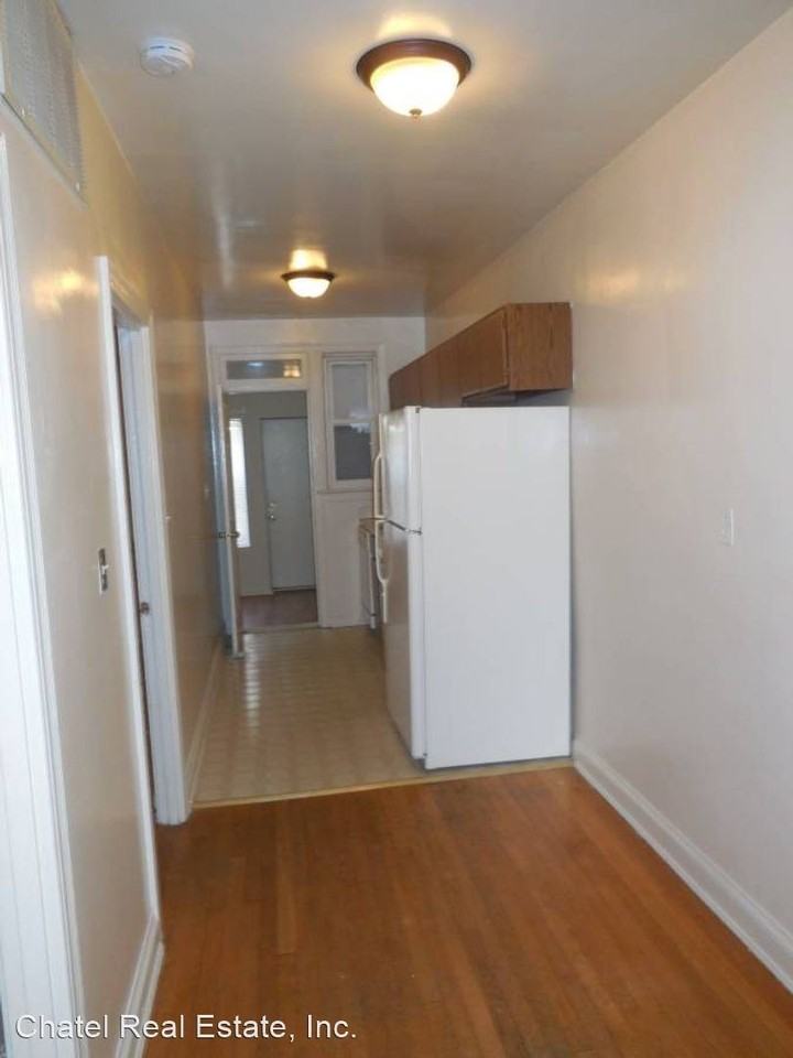 3917 W Street, NW - Photo 3 of 9